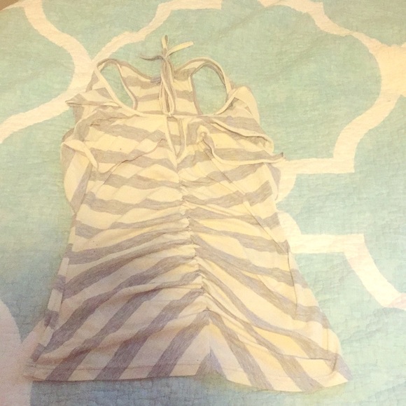 BOGO Grey & white tank - Picture 1 of 1